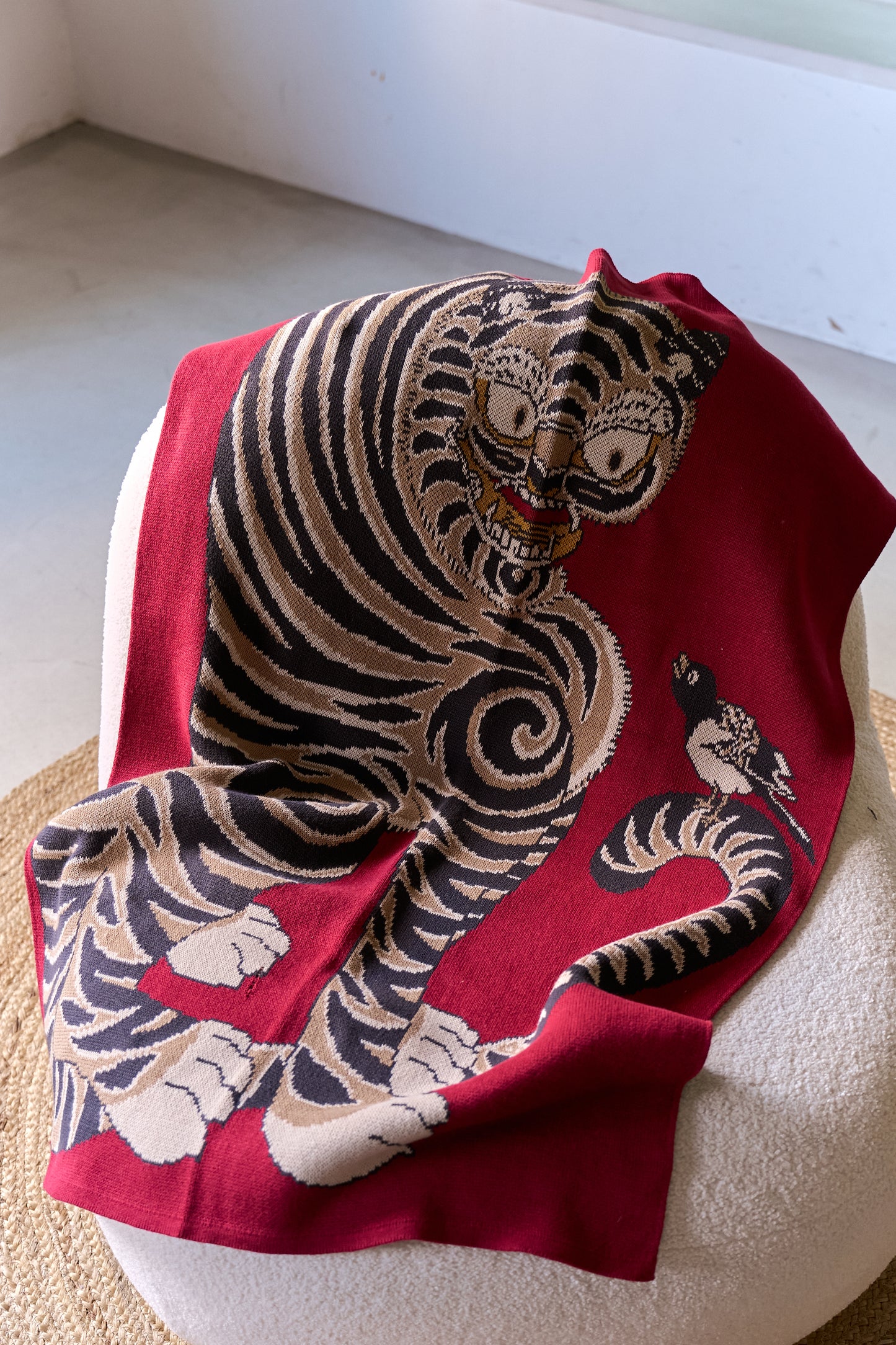 Tiger and Magpie Blanket (2 colors)